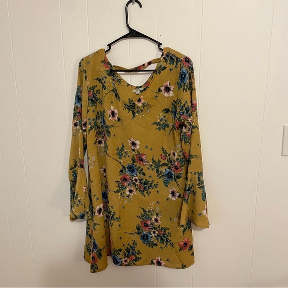 Mustard floral shirt - Picture 2 of 10